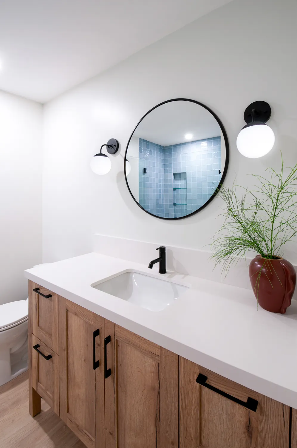 The kids’ bath vanity